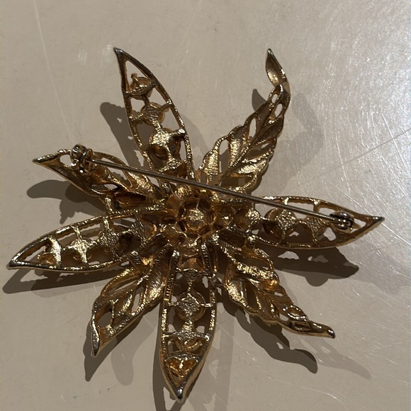 Vintage Lisner Gold Filigree Two-Tone Pink Rhinestone Flower Brooch Signed - Picture 8 of 10